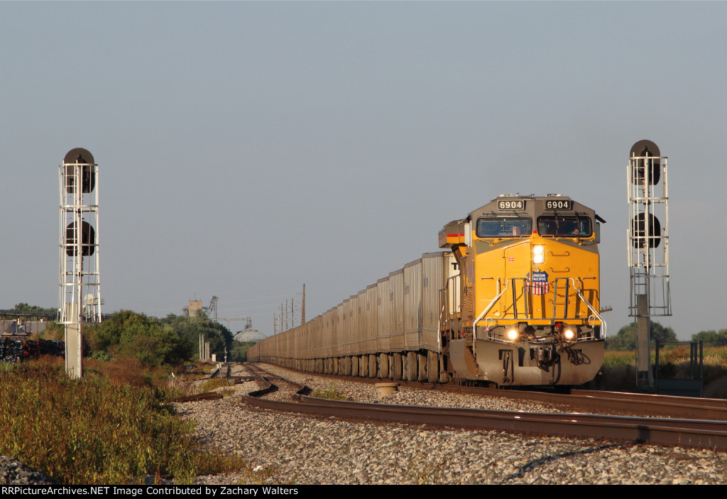 UP 6904